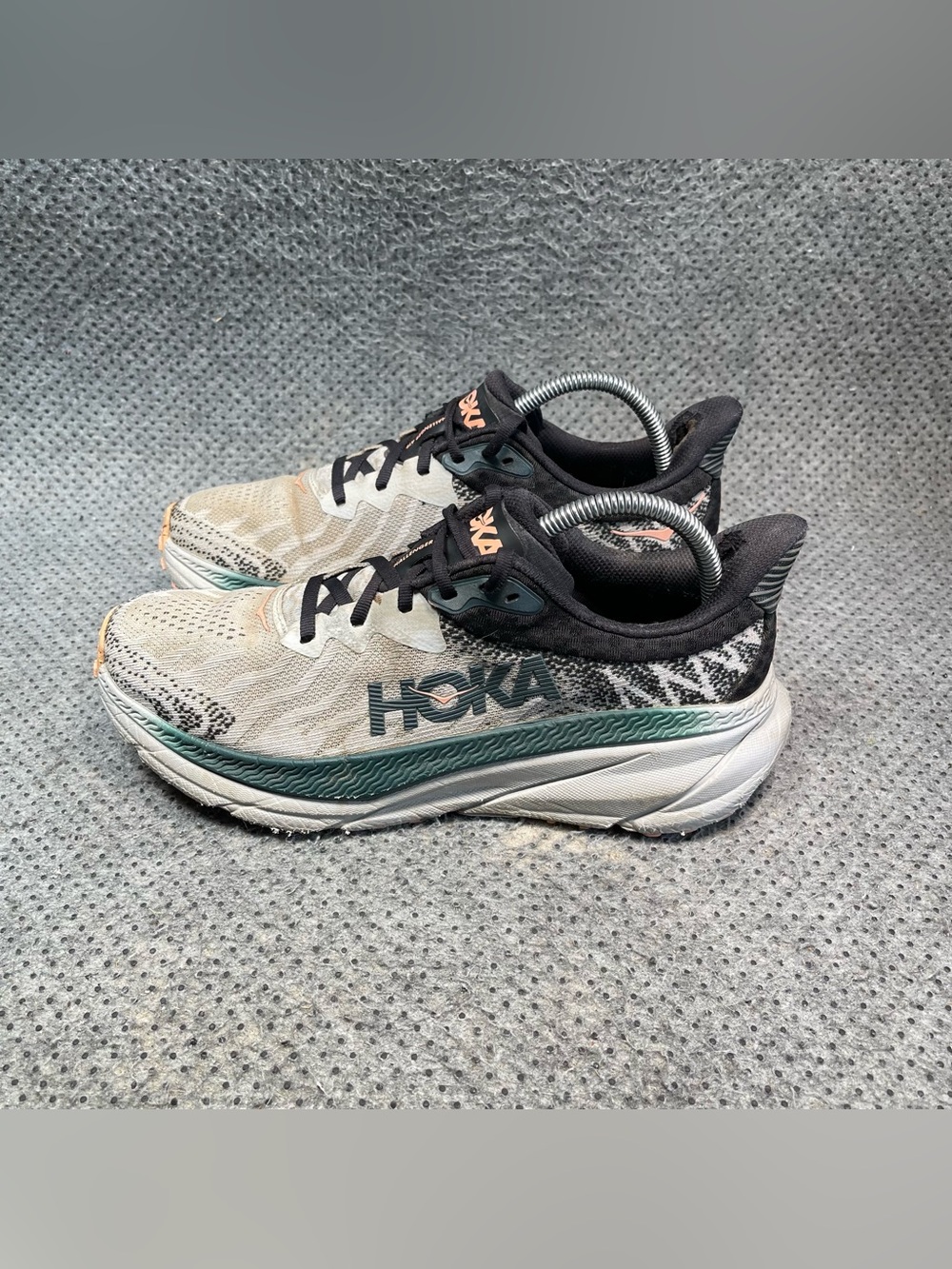 Hoka One One Challenger ATR 7 Hiking Shoes Size 9 Women’s